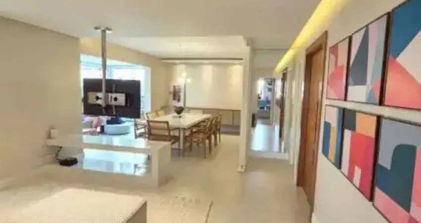 Condomínio Villa Borghese na Saúde, Apartamento de 136m² com 3 suítes, 3 vagas.