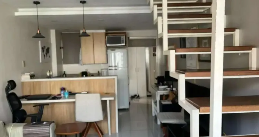 Condomínio Villagio II em Moema, Apartamento de 38m² com 1 suíte, 1 vaga.