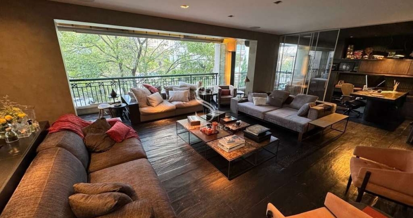 Condomínio Mustique em Brooklin - Apartamento de 248m² com 3 suítes, 5 banheiros e 5 vagas.