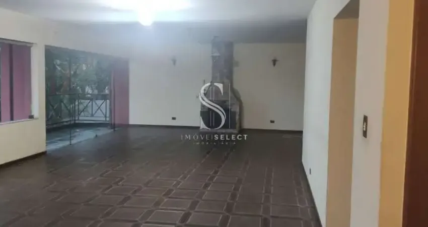 Interlagos, Sobrado Residencial de 500m² com 4 suítes, 6 vagas.