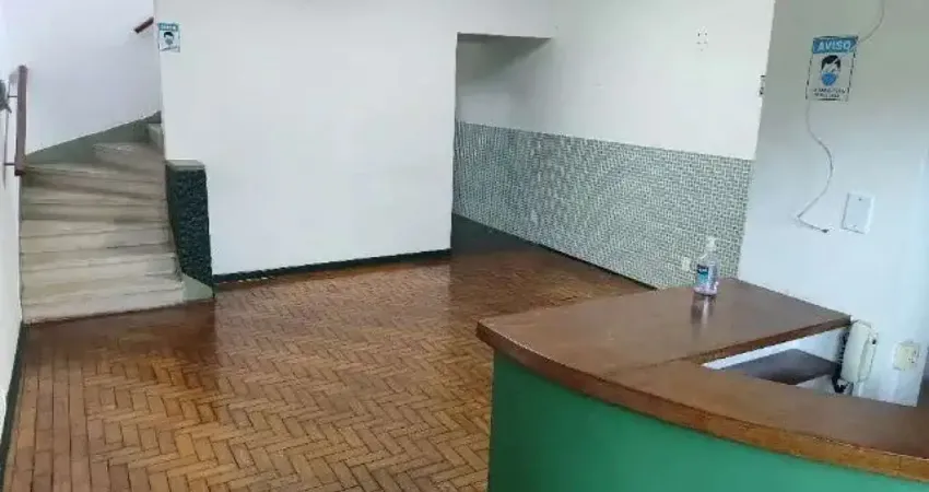 Saúde, Casa Comercial de 160m² com 4 salas, sem vaga.