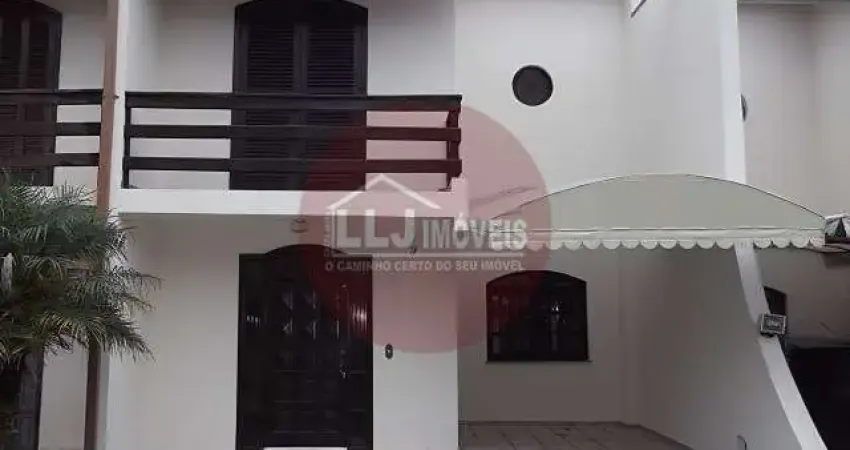 Ótimo sobrado em condomínio fechado com 130m total - Bairro Tingui.