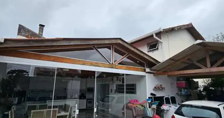 Sobrado bairro alto 140 m , 04 quartos, sendo 01 no térreo, averbado, 03 vagas, jardim r 560 mil