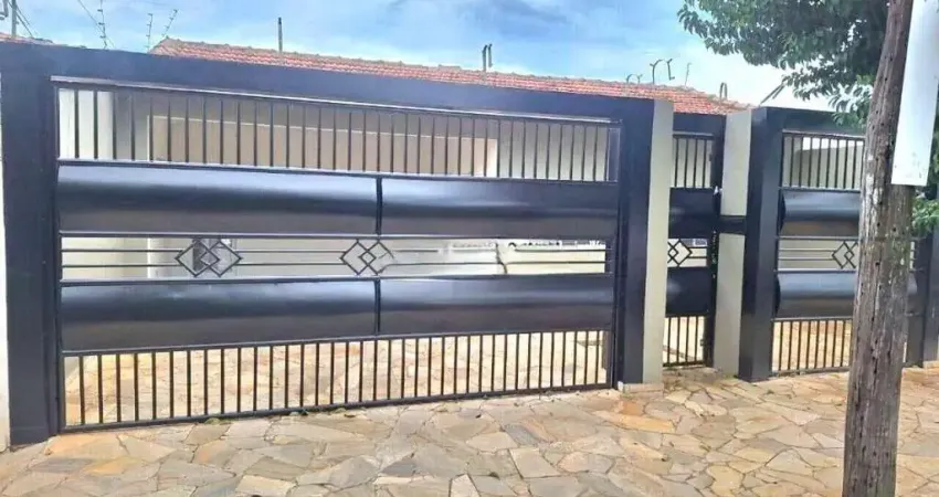 Casa com 3 quartos à venda no Núcleo Habitacional Costa e Silva, Marília