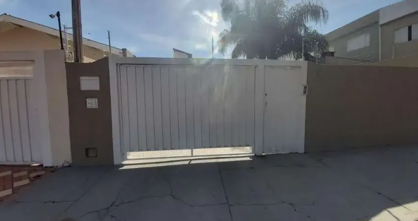 Casa com 3 quartos para alugar na Avenida Féres Mattar, 113, Fragata, Marília