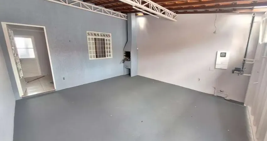 Casa com 2 quartos para alugar na Rua Paulicéia, 587, Edson Jorge Júnior, Marília