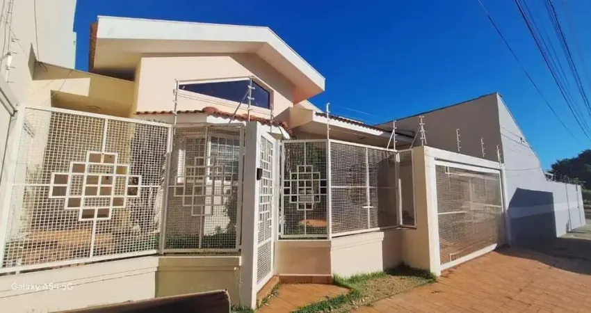 Casa com 3 quartos à venda no Jardim São Francisco, Marília