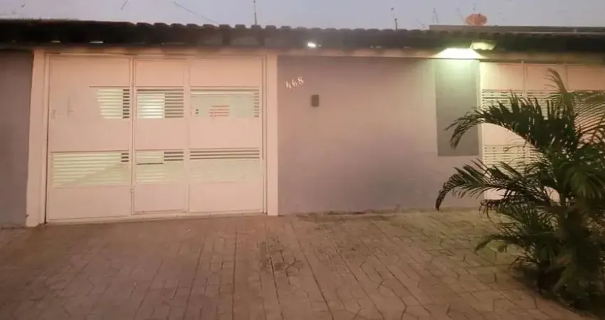 Casa em núcleo habitacional presidente jânio da silva quad  -  marília