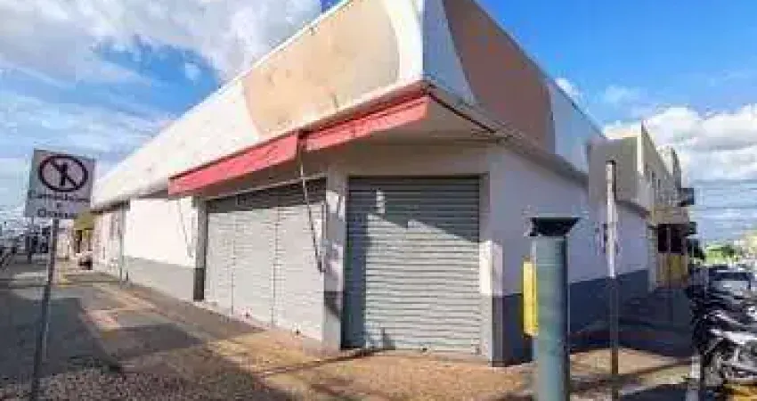 Casa comercial para alugar na Rua São Luiz, 100, Centro, Marília