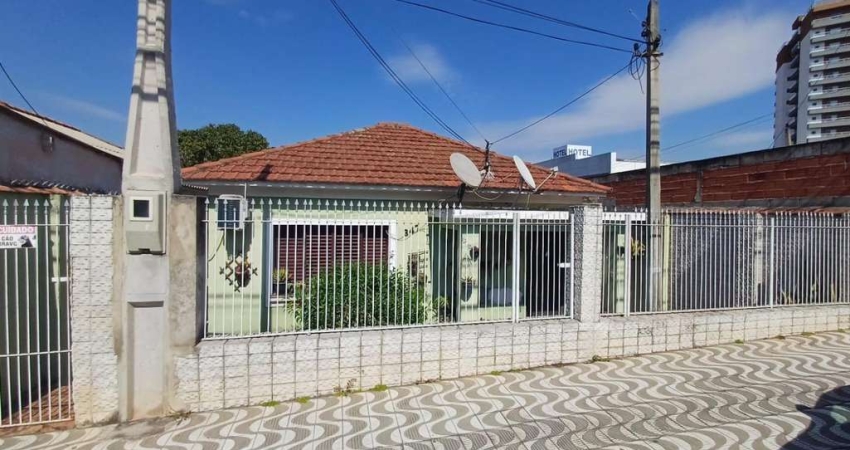 Casa para Venda, Centro, 2 dormitórios, 1 banheiro, 2 vagas