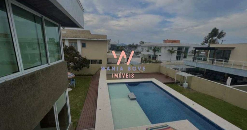 Casa Alto Padrão, com 4 dormitórios à venda, 860 m² por R$ 2.950.000 - Massaguaçu - Caraguatatuba/SP