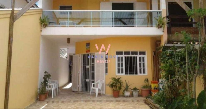 Sobrado a 300m da Praia, com 5 dormitórios à venda, 270m² m² por R$780.000 - Massaguaçu - Caraguatatuba/SP