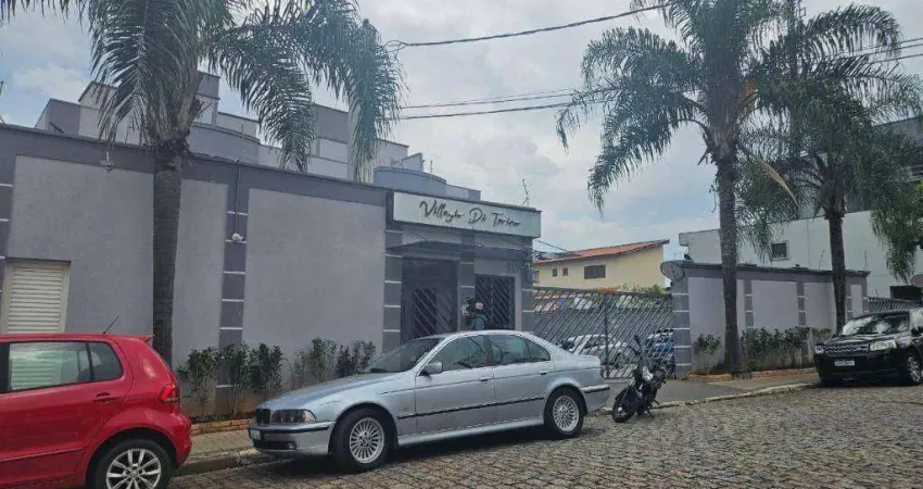 Apartamento com 2 dormitórios à venda, 62 m² por R$ 270.000