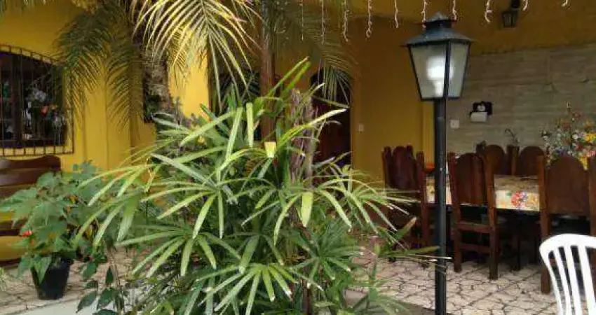 Sobrado com 4 dormitórios à venda, 250 m² por R$ 1.300.000,00 - Vila Áurea - Poá/SP