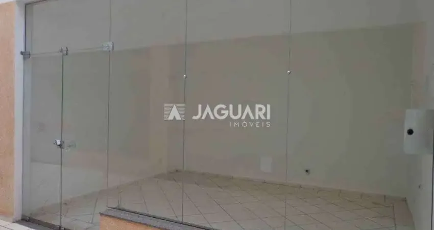 Sala Comercial no Bairro CENTRO - Condominio Galeria 13 de Maio na cidade de  Agudos;