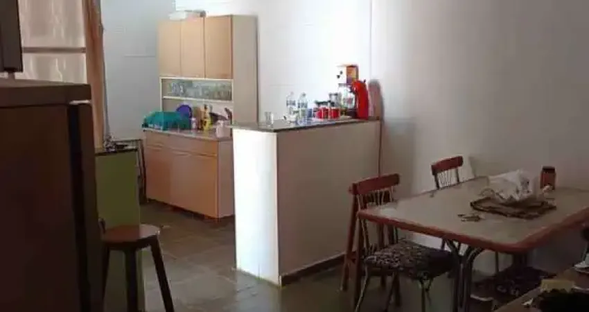 Casa comercial à venda no Centro, Borebi 