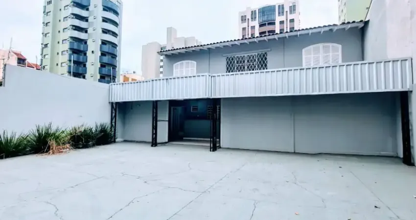 Casa comercial com 16 salas à venda no Centro, Londrina 