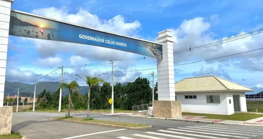 Terreno a venda e governador celso ramos | parcelamento direto com a construtora
