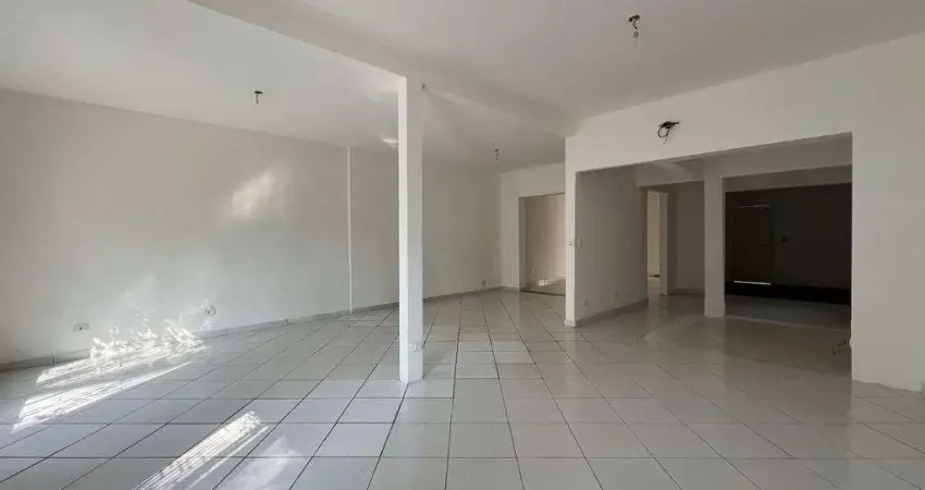 Casa ampla com quintal e churrasqueira na chácara santo antônio