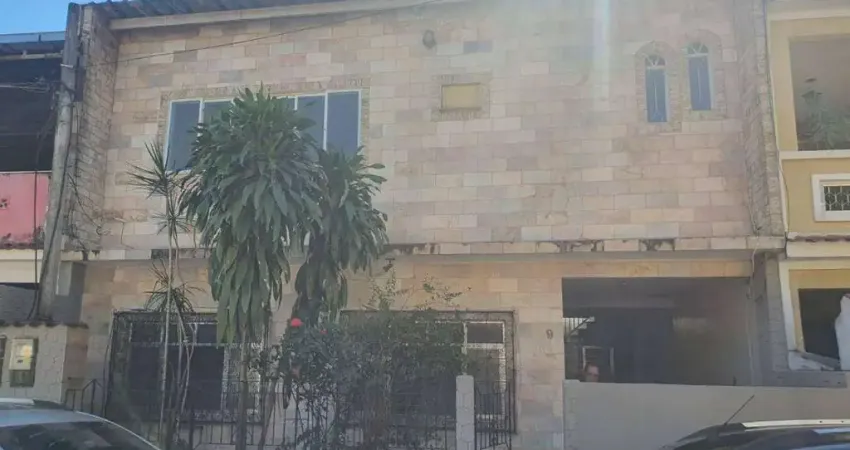 Casa à venda, 211 m² por R$ 400.000,00 - Realengo - Rio de Janeiro/RJ