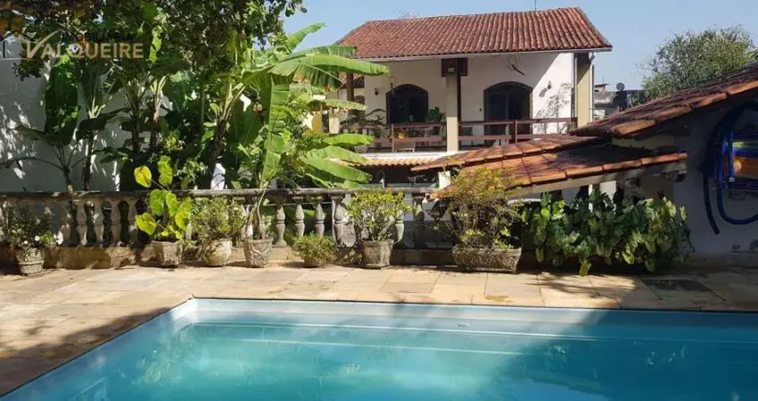 Casa com 5 dormitórios à venda, 219 m² por R$ 998.000,00 - Jardim Sulacap - Rio de Janeiro/RJ