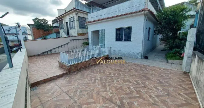 Casa com 3 dormitórios à venda, 238 m² por R$ 450.000,00 - Vila Valqueire - Rio de Janeiro/RJ