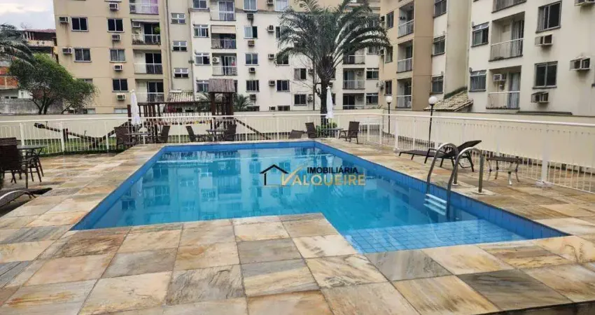 Apartamento com 2 dormitórios à venda, 52 m² por R$ 165.000,00 - Vila Valqueire - Rio de Janeiro/RJ