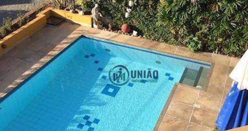 Casa com 4 quartos à venda, 650 m² por R$ 2.600.000 - Itacoatiara - Niterói/RJ