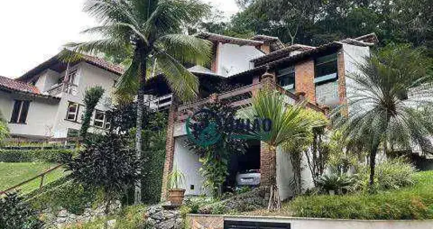 Belíssima casa em excelente condomínio, com 4 dormitórios, sendo 3 suítes - Piratininga - Niterói/RJ