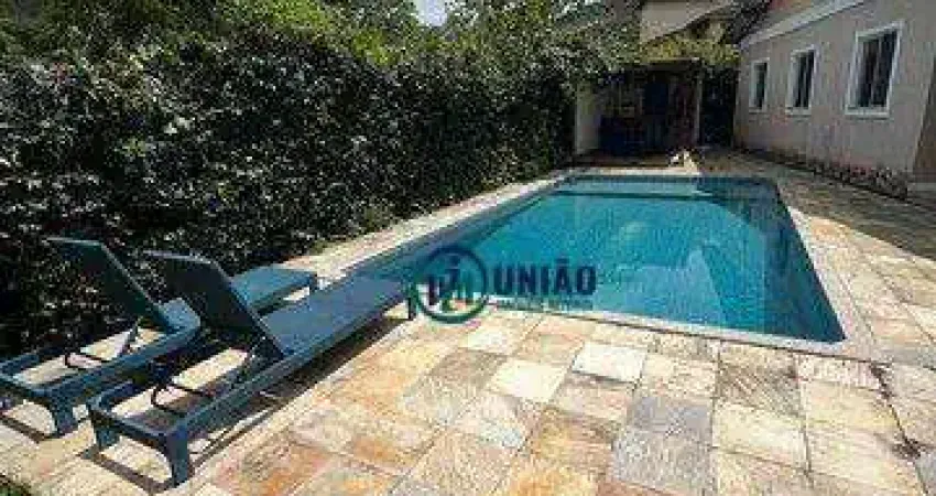 Espetacular casa linear, em condomínio fechado, lazer completo, com 4 dormitórios à venda - Itaipu - Niterói/RJ