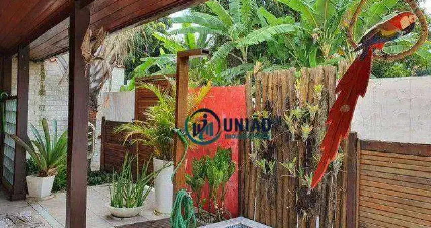 Casa duplex em pequeno condomínio, com 4 dormitórios, sendo duas suites - São Francisco - Niterói/RJ
