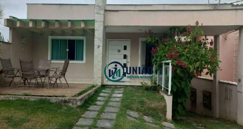 Belíssima casa em condomínio fechado, com 4 dormitórios ( 3 suítes), quintal, piscina e churrasqueira!!