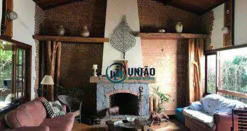 Casa com 3 dormitórios à venda, 257 m² por R$ 980.000,00 - Mata Paca - Niterói/RJ