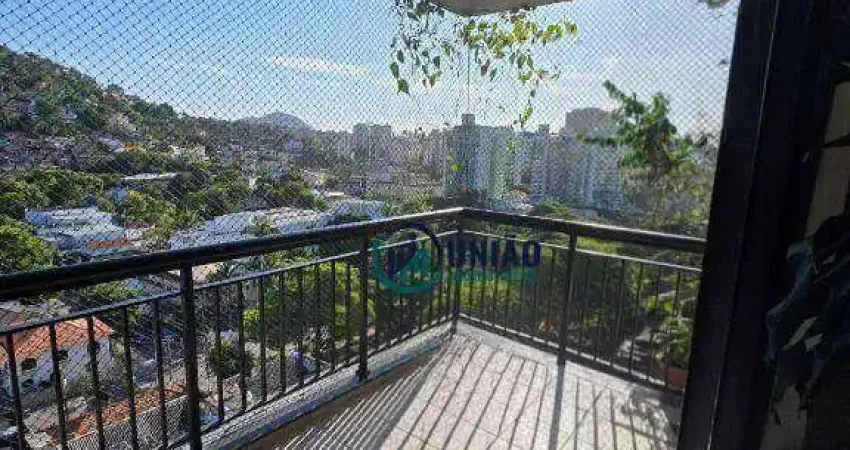 Belíssimo apartamento com 3 dormitórios ( 1 suíte ), duas vagas !!