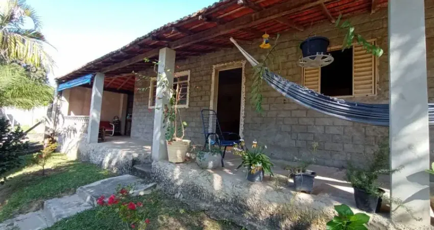 Chácara 1000m² em Araçoiaba/ 2 Dorm./ Varanda/ Árvores Frutíferas