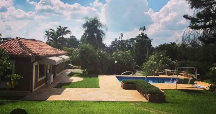 Chácara em Sarapuí 20 mil m²/ 8 dorm./7 wc´s/ Lazer com Piscina e salão de jogos