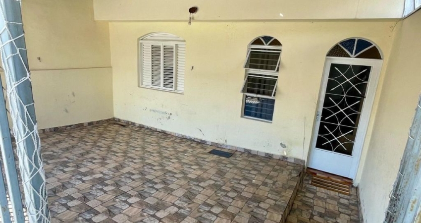 Casa à venda 199 m²/ 2 Dorm./ Edícula/ Quintal/ Vl. Jardini/ Só 450 mil