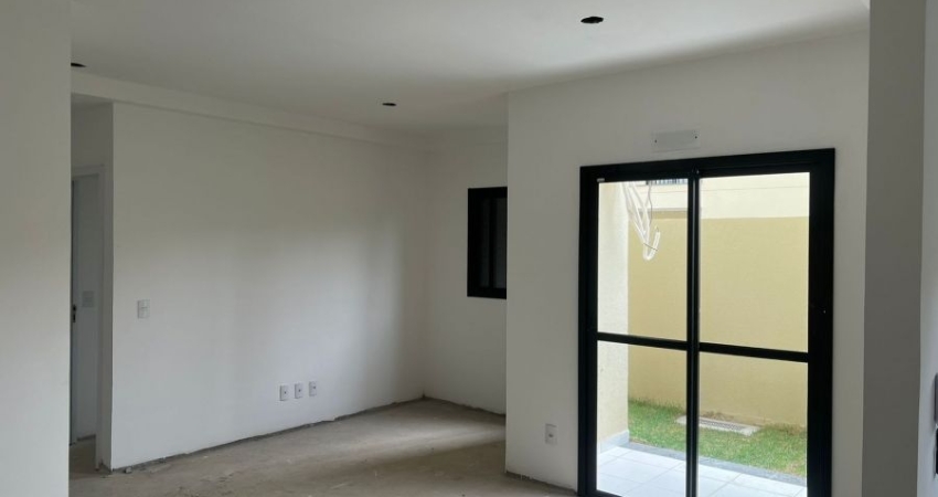 Apto térreo novo à venda com 2 Dorm./ Suíte/ Quintal/ Lazer/ À 2 min. do Centro