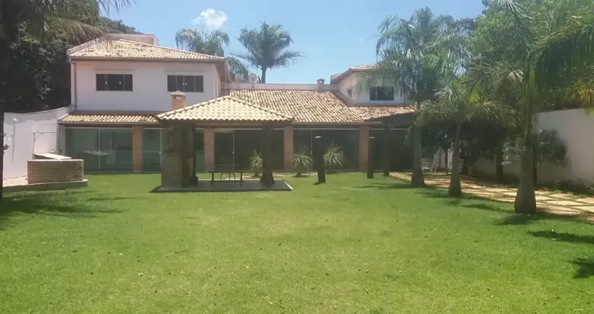 Chácara à venda/ 1.000m²/ 4 Dorm./ Suíte/ Salão Gourmet/ 5 Wc´s/ Próx. ao Centro
