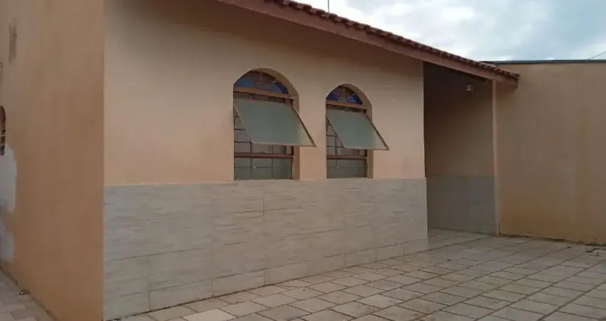 Casa à venda no Pq. Esmeralda/ 2 Dorm./ Quintal/ Só 390 mil