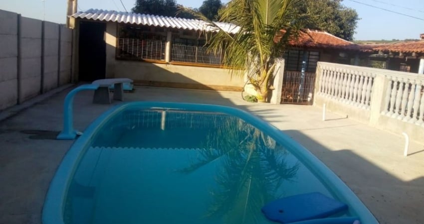 Só 220 mil! Quer morar em Chácara ampla com espaço gourmet e Piscina? Nós temos