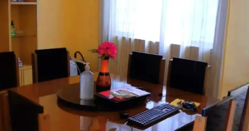 Excelente Casa térrea no Jd. Simus/ 3 Dorm./ Suíte/ 3 Vagas/ Edícula