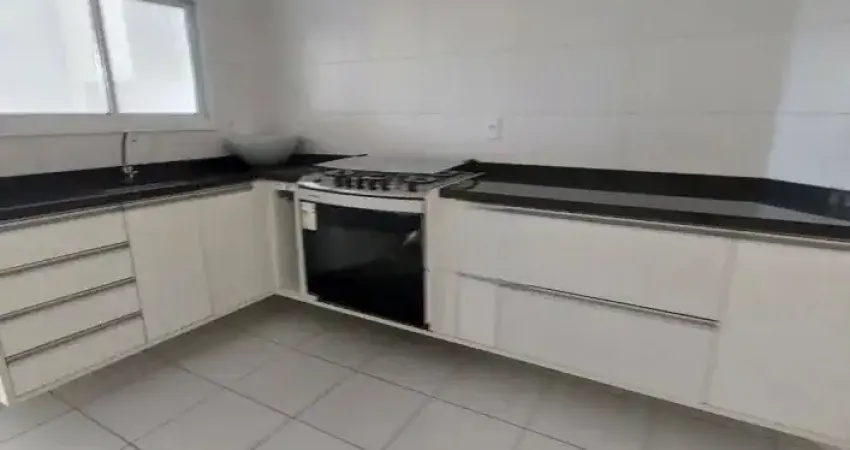 Apto 118 m²/ Armários/ 3 dorm./ Suíte/ 3 wc´s/ 2 vagas/ Jd. Emília/Venda 560 mil