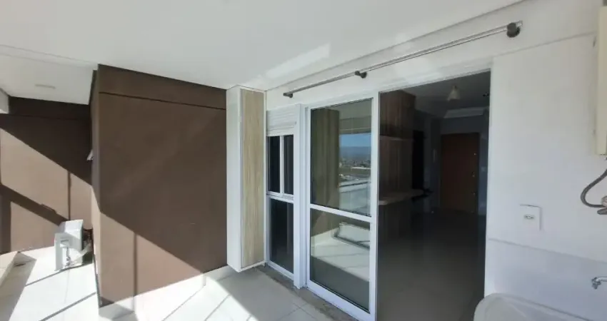 Apto modulado/ Super varanda/ Ar condicionado/ 1 suíte/ Lazer/ Pq. Campolim