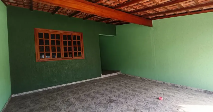 Casa térrea 2 dorm./ 2 vagas/ quintal/ pq. laranjeiras/ só 297 mil