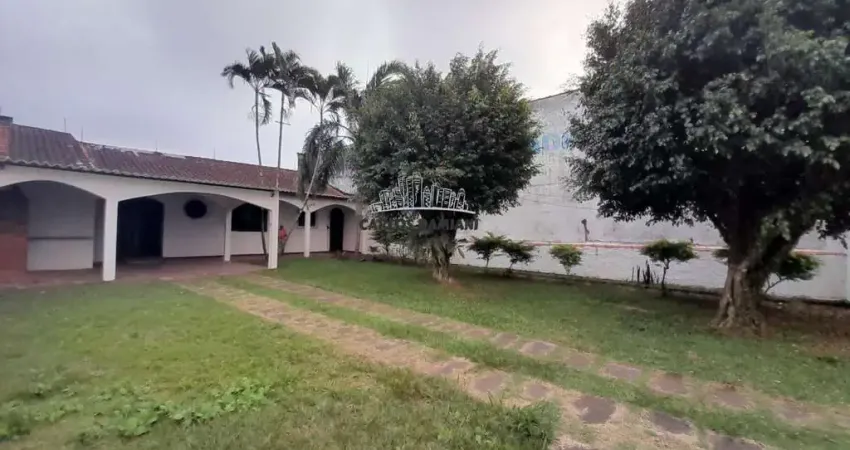 Casa para Venda em Itanhaém, Jardim Bopiranga, 2 dormitórios, 1 banheiro, 10 vagas