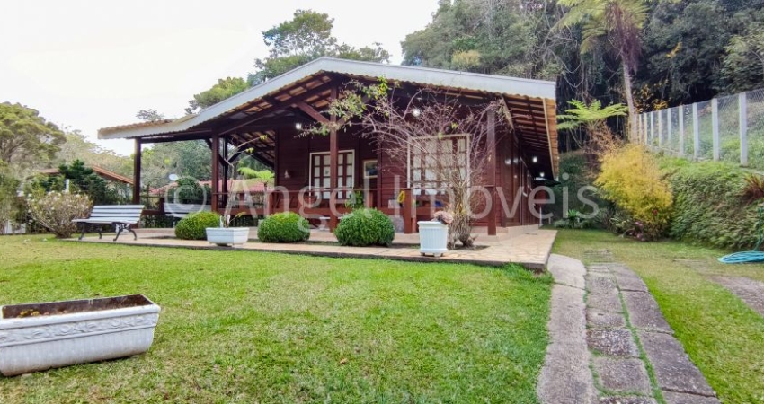 Casa com 3 quartos à venda no Centro, Santo Antônio do Pinhal 