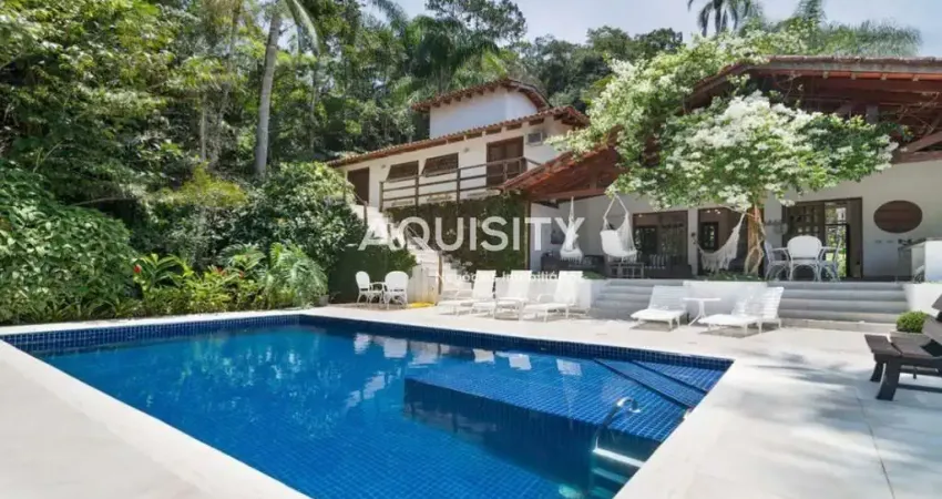 Casa a venda na praia do Iporanga  -  Guarujá