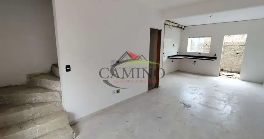 Sobrado amplo - 2 suítes - sacada - garagem - ótima localização