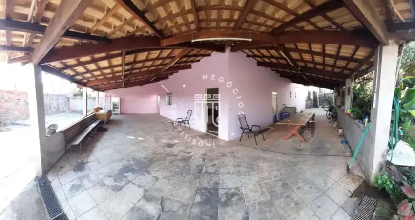 Chácara / sítio com 3 quartos à venda na Avenida Caminho de Goiás, travessa 2 casa 126, 885, Bairro dos Fernandes, Jundiaí